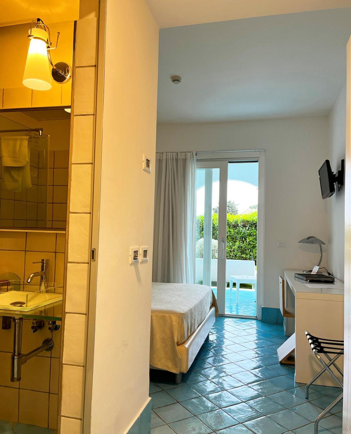 Ganimede Hotel 4*